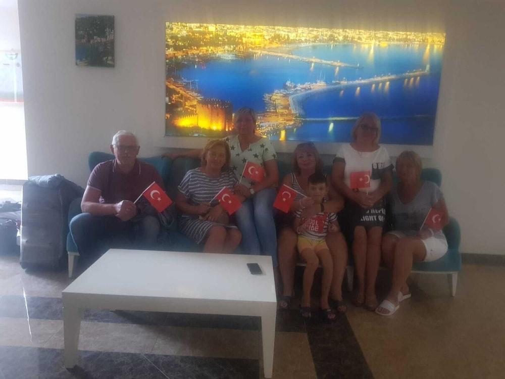 Grand Ati̇Lla Hotel Alanya Extérieur photo