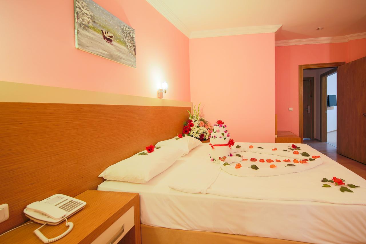 Grand Ati̇Lla Hotel Alanya Extérieur photo