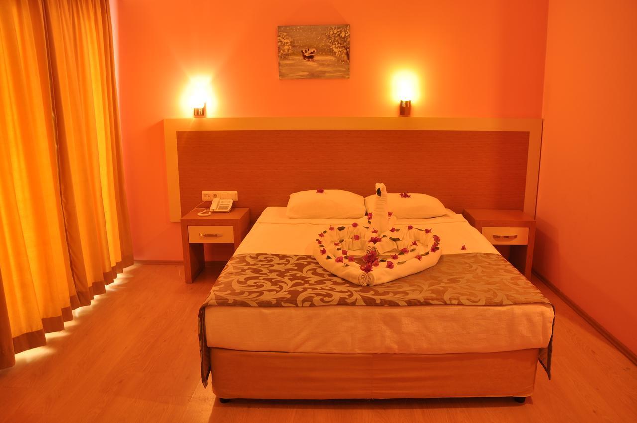 Grand Ati̇Lla Hotel Alanya Extérieur photo